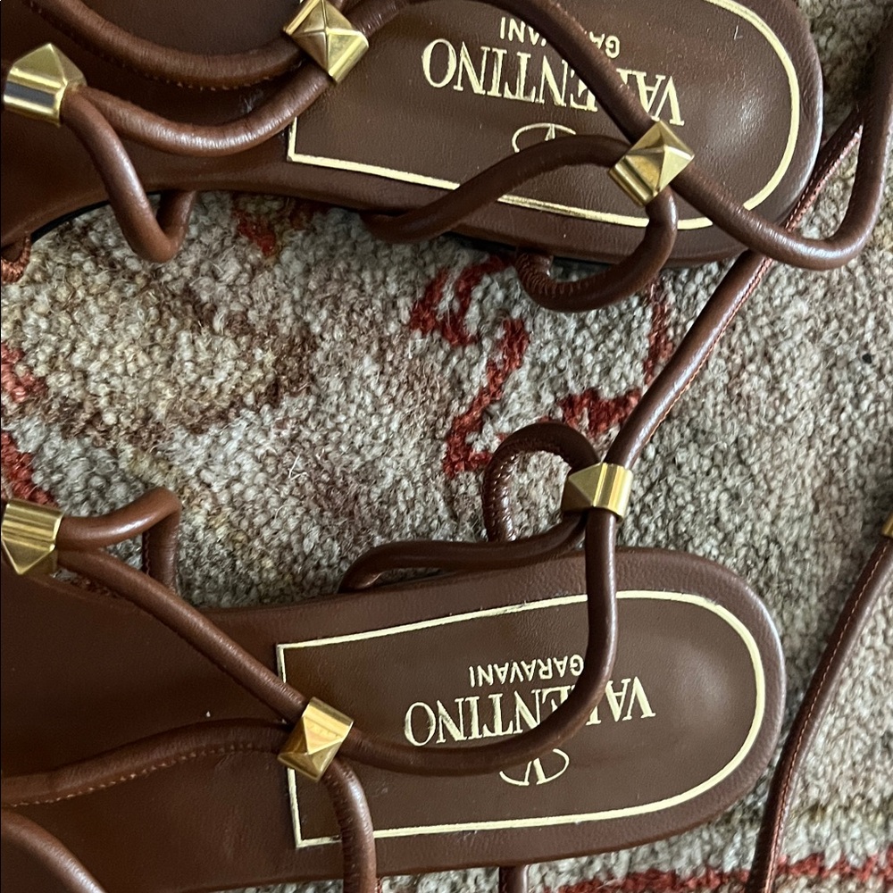 Valentino Garavani Brown Sandals with Gold Accents. (Made in Italy) - Picture 7 of 9